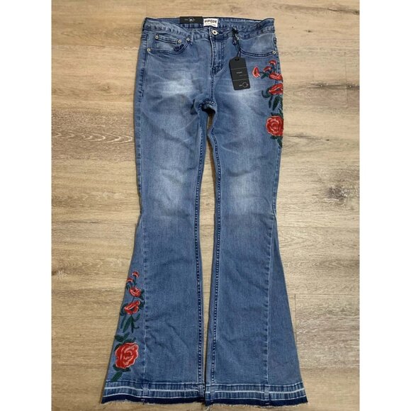 Umgee Women's Midrise Roses Embroidered Flare Jeans 3091 NEW - Picture 2 of 4